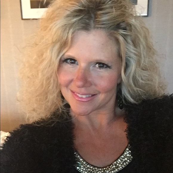 Meet your Posher, Chrissy - Picture 1 of 1